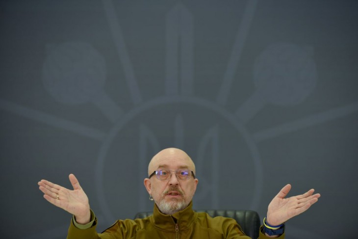 2023. február 5-én Kijevben készített kép Olekszij Reznyikov ukrán védelmi miniszterről. Volodimir Zelenszkij ukrán elnök szeptember 3-án Reznyikov leváltását és Rusztem Umerovnak, a legfőbb ukrán magánosítási alap vezetőjének a kinevezését kérte a tárca élére a parlamenttől. Fotó: MTI/EPA