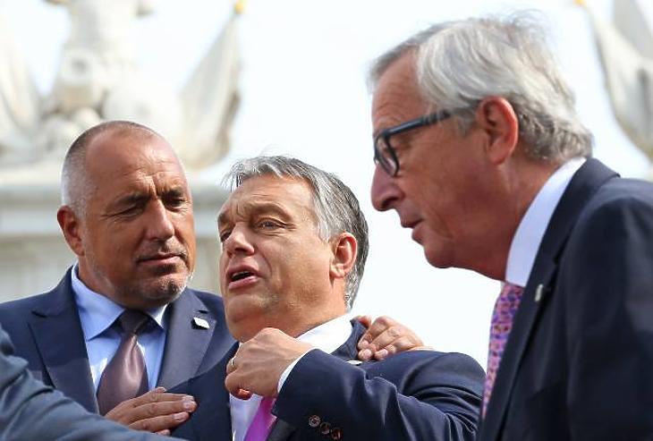 Juncker: ki kell zárni a Fideszt a Néppártból