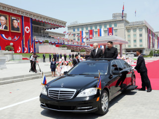 Vlagyimir Putyin és Kim Dzsong Un Phenjanban 2024. június 19-én 