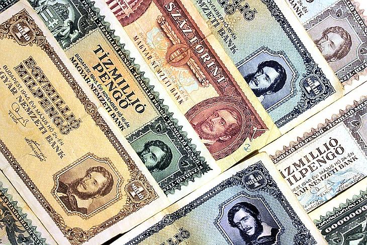 Még sokáig olcsó maradhat az üzemanyag, újabb járványcsúcs decemberben?