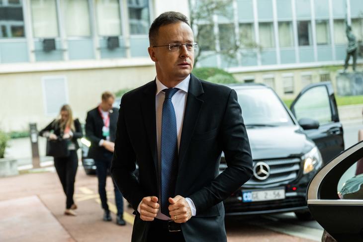 Ellenkezett Magyarország, lesöpörték a NATO-ban
