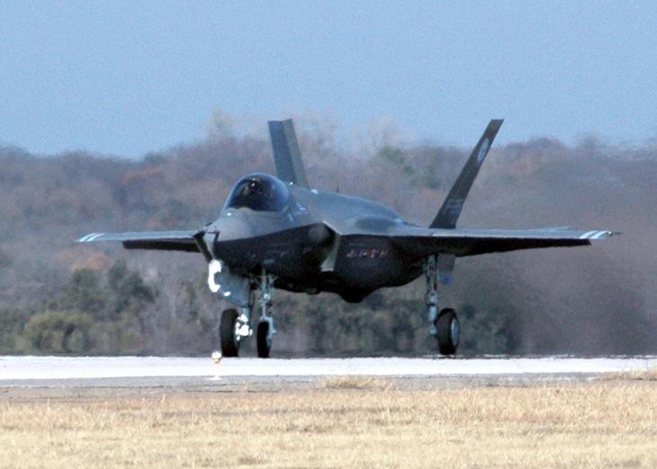 Lockheed Martin F-35-ösökre cserélik a régi gépeket. Fotó: Wikipedia
