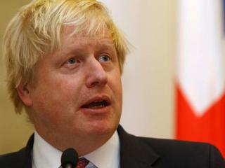 Boris Johnson kaphat a fejére egy tavalyi londoni party miatt