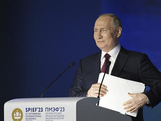 Az orosz gazdaság köszöni, a vártnál is jobban van - Putyin szerint