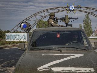 Élet az elfoglalt ukrán atomvárosban: dübörgő lövések és Putyin az óriásplakátokon