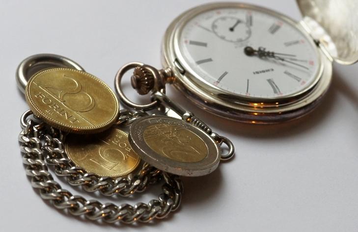 339,26! Újabb történelmi mélyponton a forint euróárfolyama