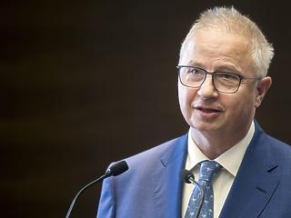 Elsőre elbukott Trócsányi, most von der Leyen kezében a sorsa