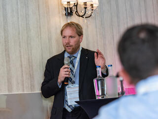 Csak úgy tűnik, hogy nincs, de Európának is lehet aduásza