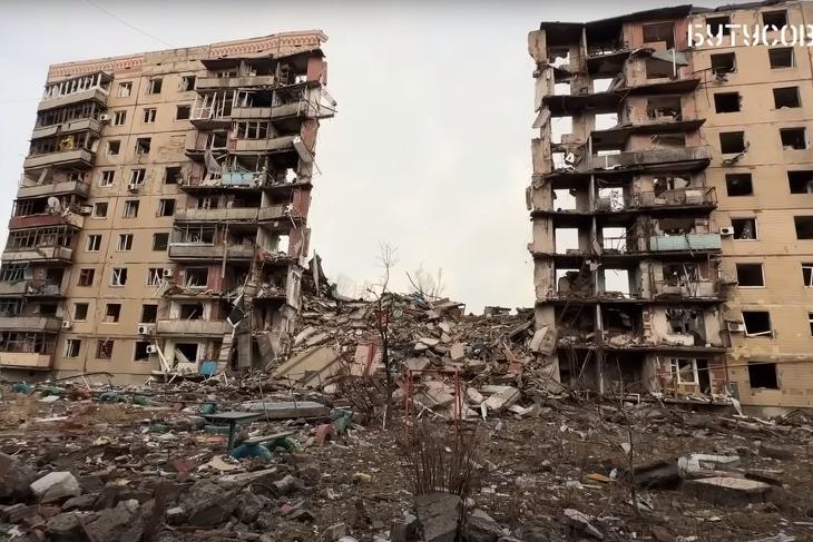 Szétlőtt város: Avgyijivka 2024 februárjában. Fotó: YouTube/Butusov Plus