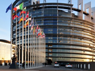 Az Európai Parlament épülete Strasbourgban.