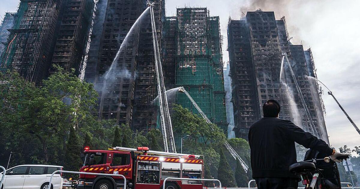 Óriási tűzvész Hongkongban, legkevesebb 44 halott, több száz eltűnt