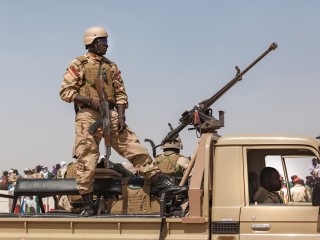 Katonai őrség Észak-Afrikában, a Száhil-övezetben, Nigerben. Fotó: Depositphotos