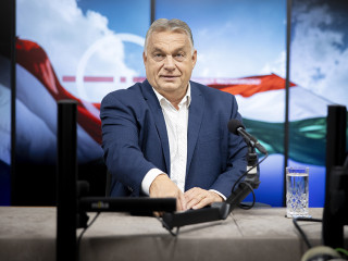 Orbán Viktor miniszterelnök a Kossuth rádió óbudai stúdiójában, ahol interjút ad a Jó reggelt, Magyarország! című műsorban 2024. október 18-án