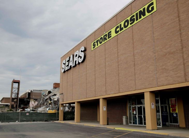 Az egyik bezárásra ítélt Sears áruház. Mellette már lebonttottak egy másik nagy épületet. Fotó: 953mnc.com