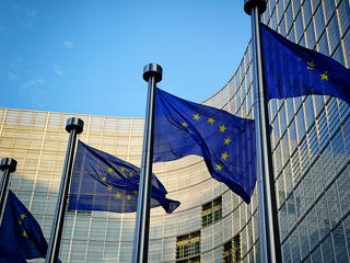 Botrány Brüsszellben: vizsgálati fogságban az EP alelnöke, katari milliókat fogadhatott el