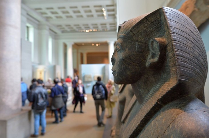 Látogatók a British Museumban. Fotó: Depositphotos
