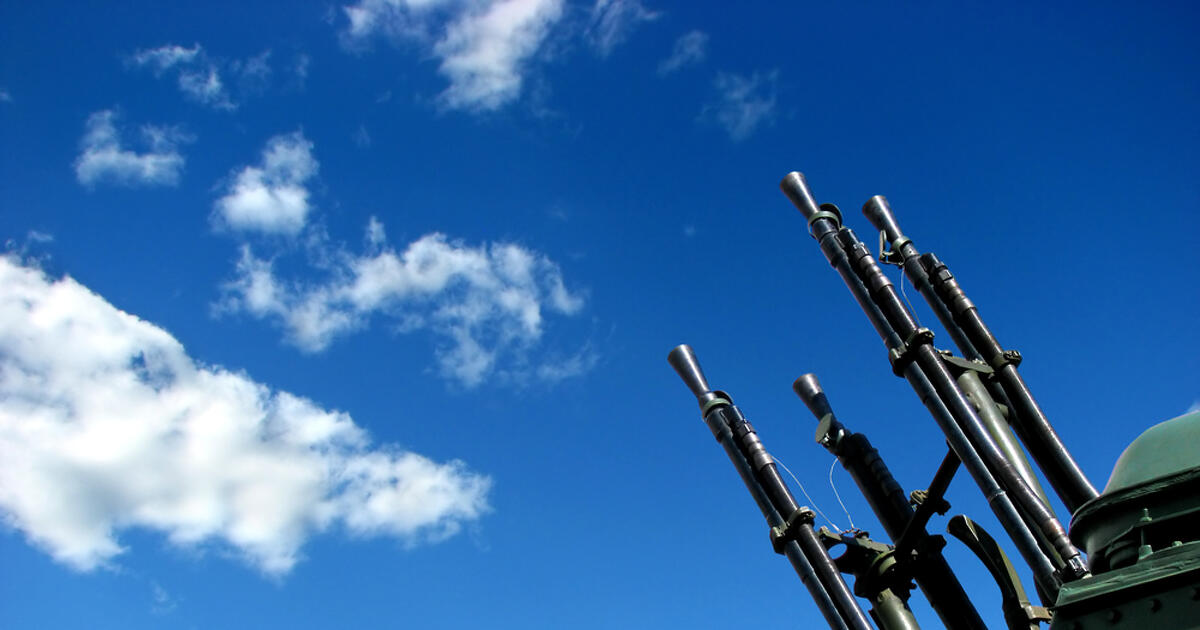 A békeosztalékot acéllövegekre cserélte Európa