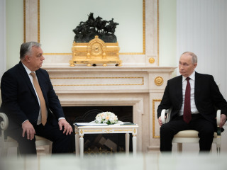 Csúnyán félrevezette a tolmács Orbán Viktort a Putyin-találkozón