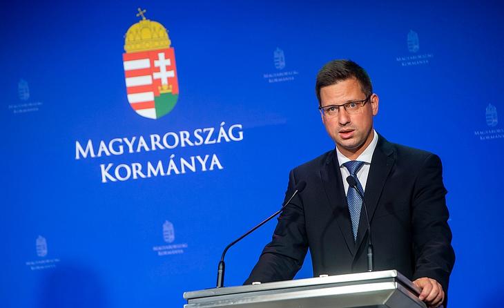 Lemond az Orbán-kormány hét minisztere - a kuratóriumi tagságról