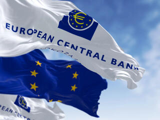 Nem nyúlt a kamatokhoz az EKB, de üzent az inflációról