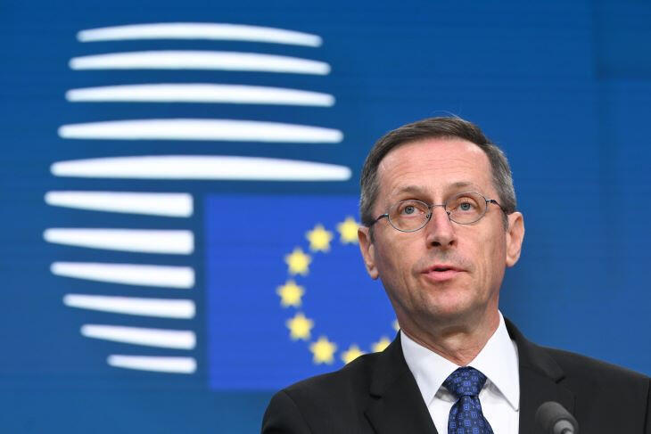 A magyar kormány visszatartja az Ukrajnának nyújtandó EU-s hitelt