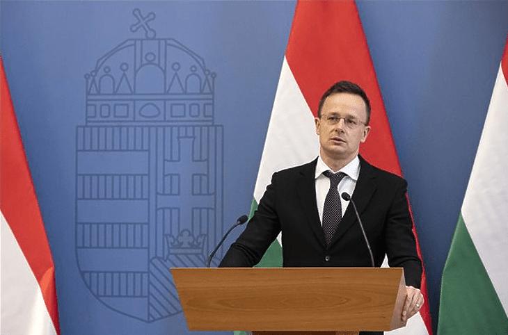 Szijjártó Péter: 65 milliárd forintos beruházás keretében 440 új munkahely jön létre Debrecenben