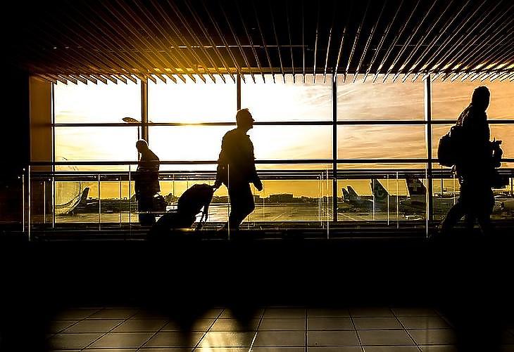 Itt a bejelentés: megnyitja határait az EU a beoltottak előtt