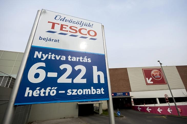 Mégis elővették a vasárnapi boltzár kérdését 