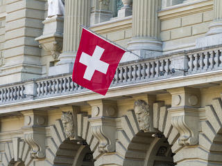 Elhunyt az első svájci miniszternő