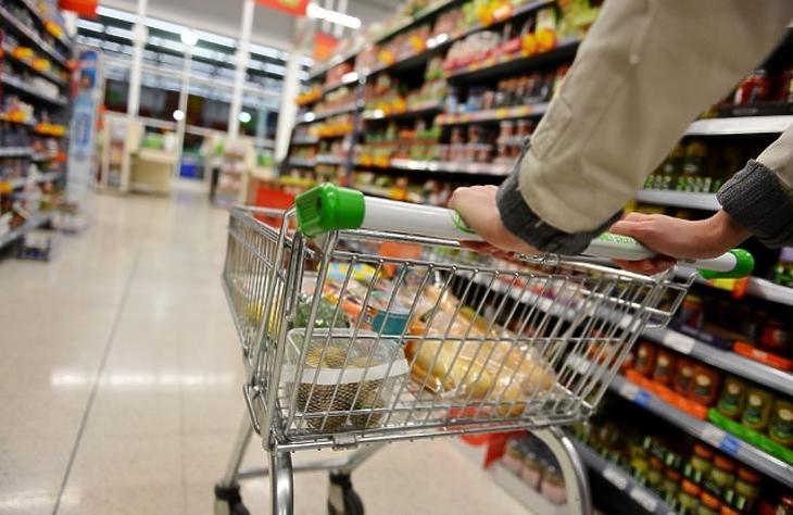 Nesze neked árstop: óriásit ugrottak az élelmiszerárak, 14 éves csúcson az infláció