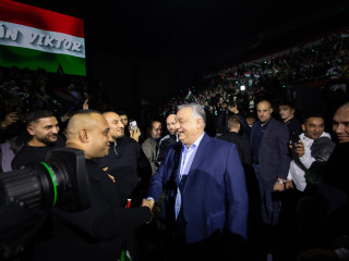 Orbán Viktor: szemenszedett hazugság, hogy a választások után megszorítás kellene