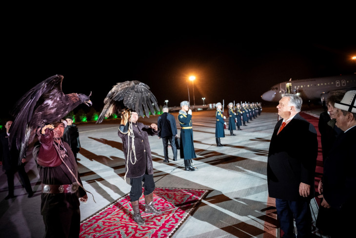 Orbán Viktor és a sasok