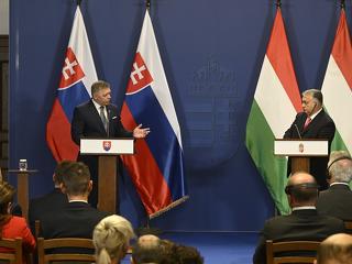 Megrongálták Szarajevóban a magyar és a szlovák nagykövetséget