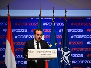 Beáldozná a francia kormány a nyugdíjreformot a stabilitásért