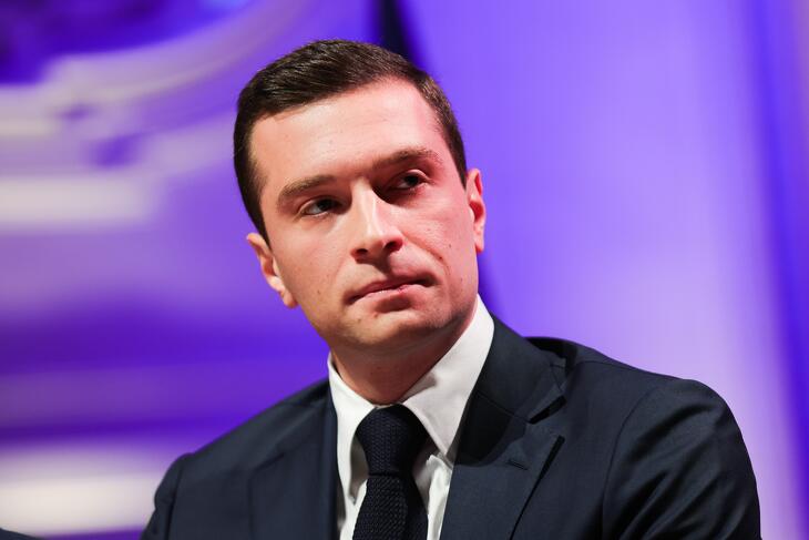 Jordan Bardella a Nemzeti Tömörülés vezére beáll a kihívásokba