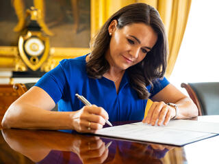 Oda a tiszteletdíj, a piacon boldogulna Novák Katalin