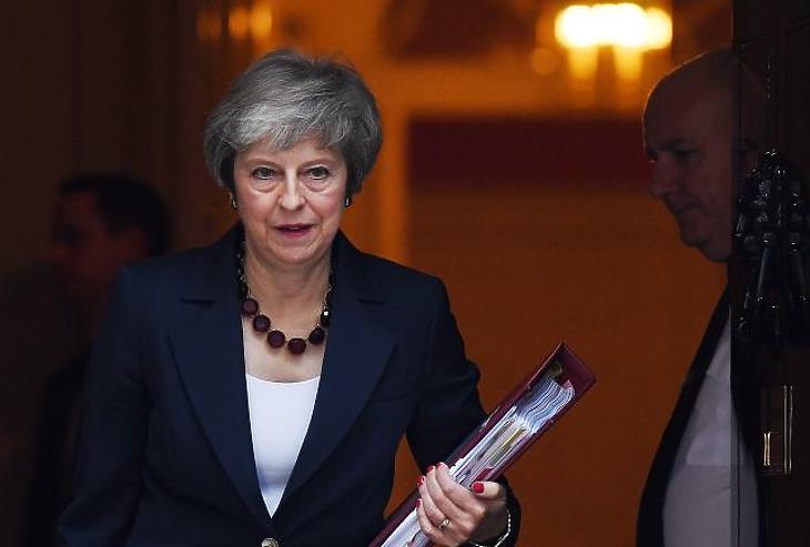 Theresa May: visszaszereztük az ellenőrzést a határaink felett