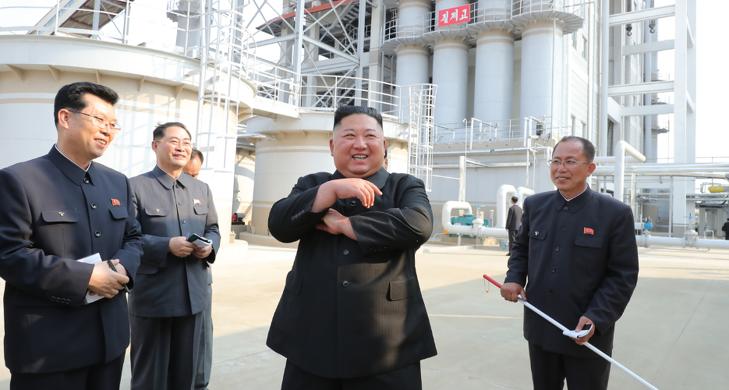 Kim Dzsongun megint a rakétáival „játszadozott”