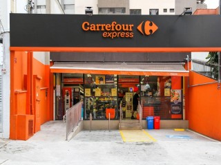 Miniboltokat nyitott a Carrefour Romániában. Fotó: Carrefour.