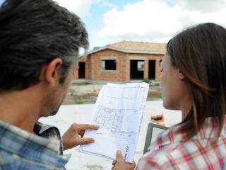 Megtudtuk, mennyire szállhatnak el az építési költségek az iráni háború miatt