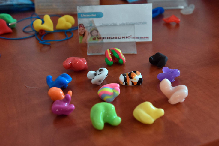 Különféle zajvédő eszközöket is bemutattak