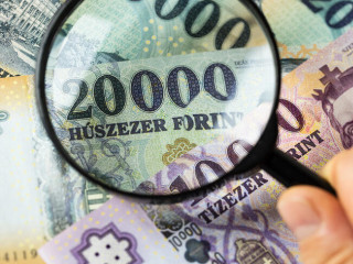 A forint is a kormányváltásra apellál?