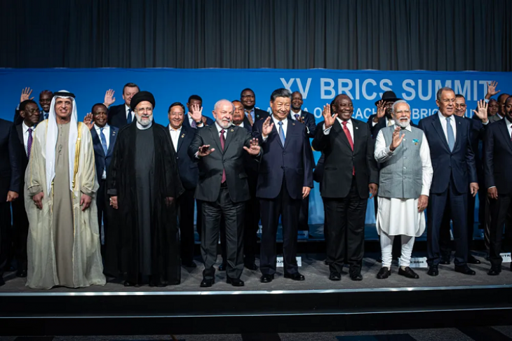 BRICS vezetők és a meghívott országok képviselői a dél-afrikai csúcson 2023. augusztus 24-én. Fotó: Per-Anders Pettersson/Getty Images