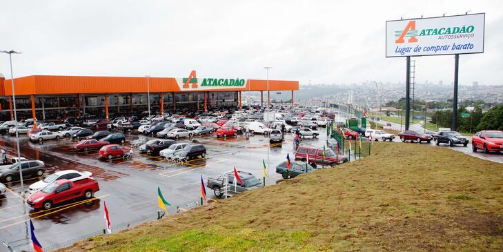 Már a franciák is vásárolhatnak az Atacadão-üzletekben