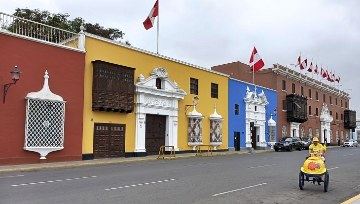Koloniális paloták Trujillo városában. (A szerző felvételei.)