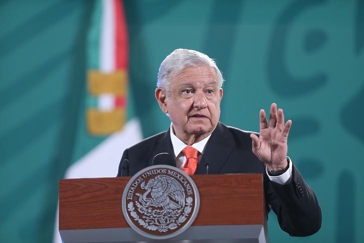 Andres Manuel Lopez Obrador, Mexikó elnöke egy sajtótájékoztatón a Nemzeti Palotában Mexikóvárosban 2021. június 3-án. EPA/Sashenka Gutierrez