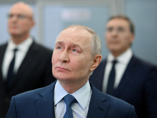 Vlagyimir Putyin orosz elnök látogatást tesz a Moszkvai Fizikai és Technológiai Intézetben, az orosz főváros Dolgoprudnij nevű elővárosában 2026. január 23-án.