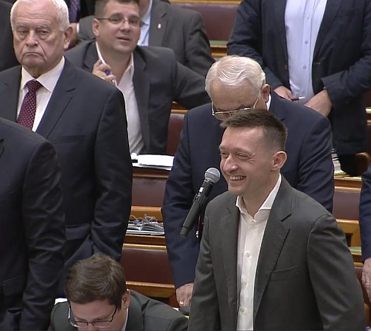 A nap képei: Orbán Viktor és a kemény fiúk