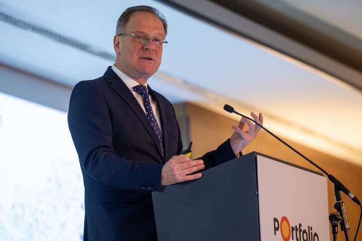 Navracsics Tibor: Nincs értelme a befagyasztott uniós forrásokról tárgyalni a választásokig