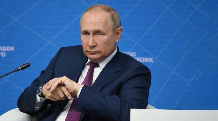 Putyin szaporodó felsülései - a Cár meztelen